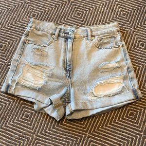 American eagle mom short